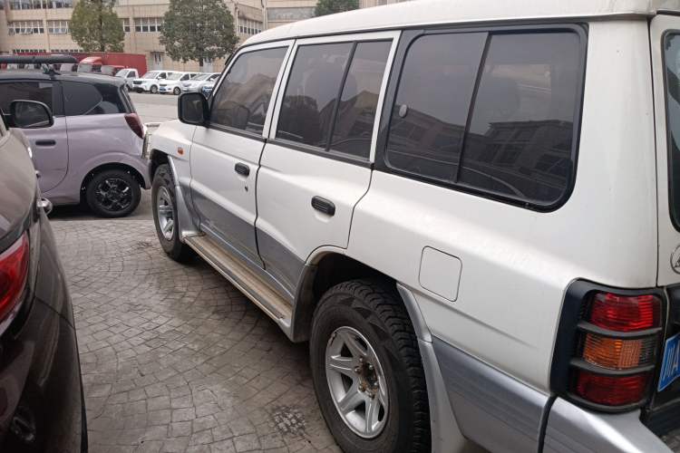 Used Leopaard Heijingang 2013 2.2L Manual Two-Wheel Drive Standard Version Rear Left 45 Deg