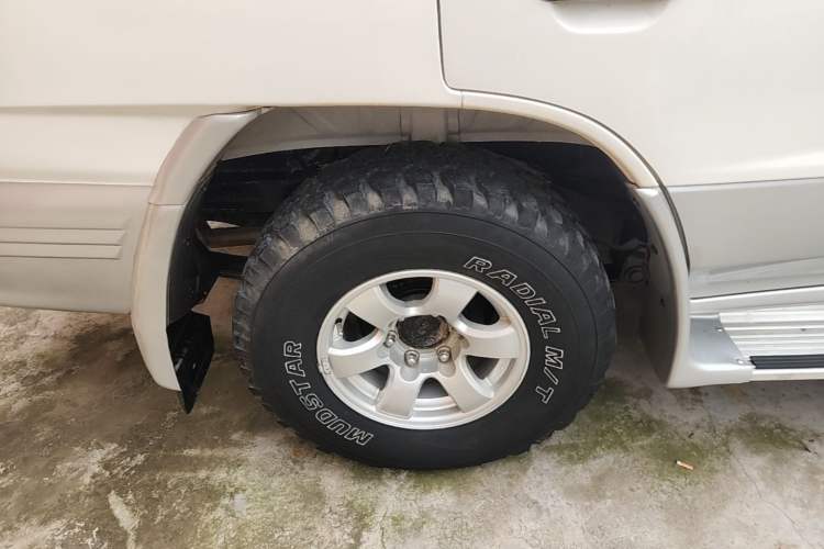 Used Leopaard Heijingang 2013 2.2L Manual 4x4 Standard Edition Right Rear Wheel Hub