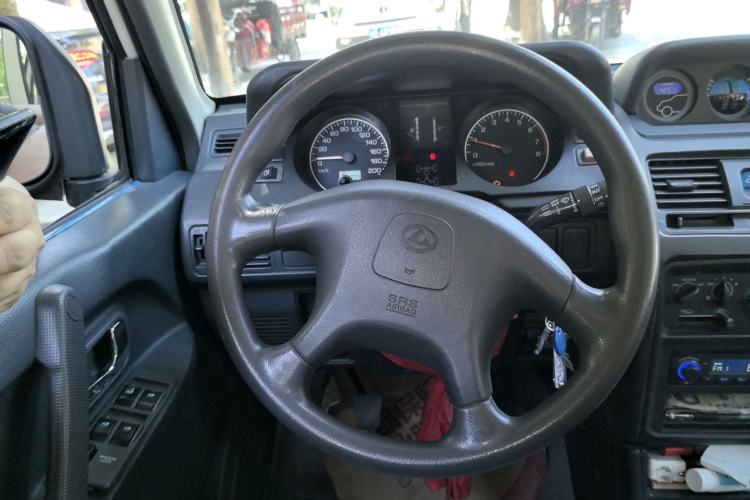 Used Leopaard Heijingang 2013 2.2L Manual Two-Wheel Drive Standard Version Steering Wheel
