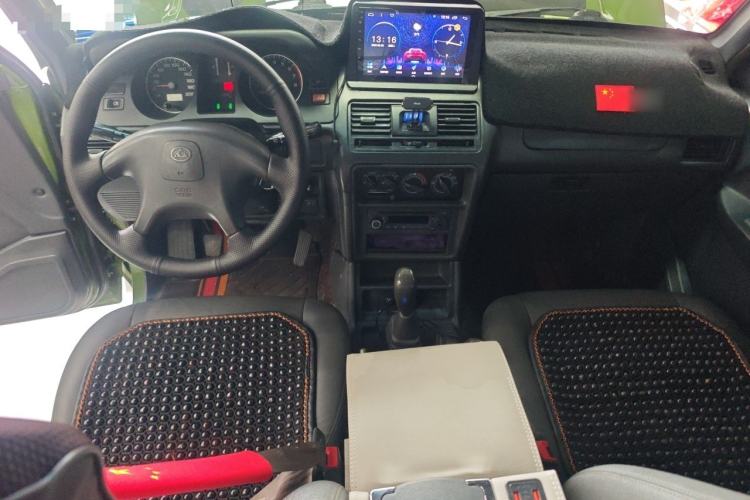 Used Leopaard Heijingang 2014 2.4L Manual 4x4 Center Console