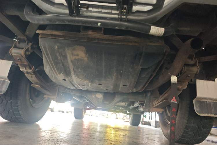 Used Leopaard Heijingang 2014 2.4L Manual 4x4 Chassis Rear