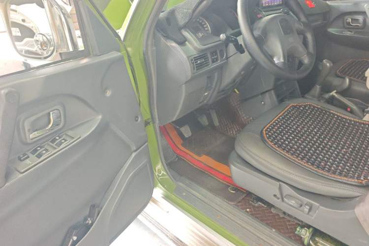 Used Leopaard Heijingang 2014 2.4L Manual 4x4 Driver Seat