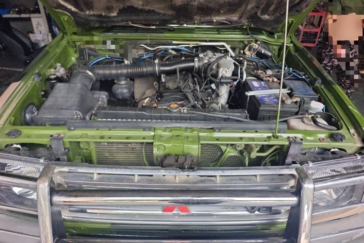 Used Leopaard Heijingang 2014 2.4L Manual 4x4 Engine Bay