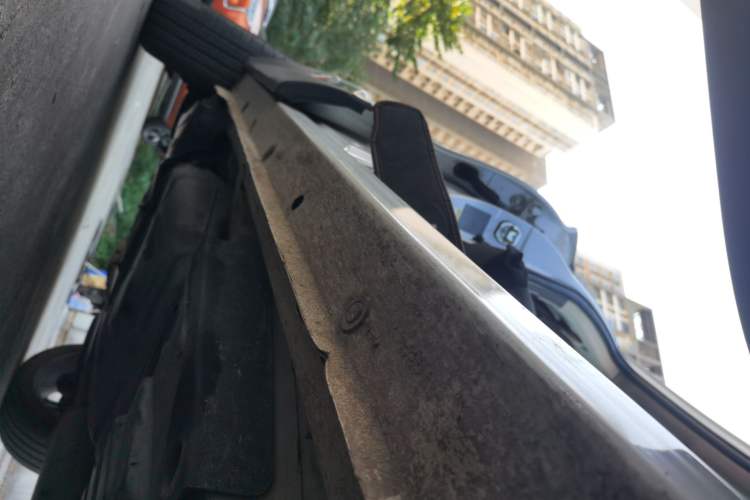 Used Leopaard Mattu 2018 1.6T GDI DCT Elite Model Right Side Sill
