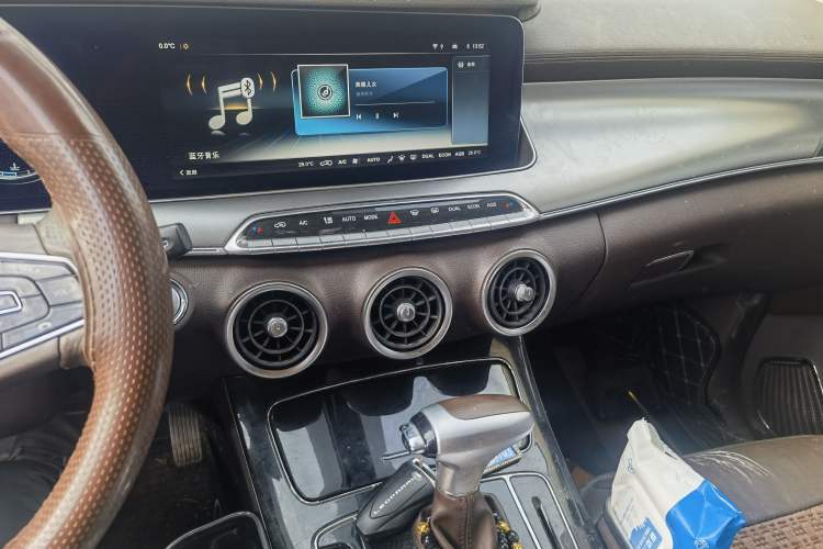 Used Leopaard Mattu 2018 1.6T GDI DCT Prestige Model Audio And AC Panel