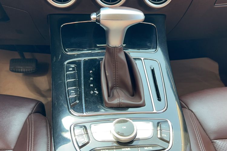 Used Leopaard Mattu 2018 1.6T GDI DCT Elite Model Gear Lever