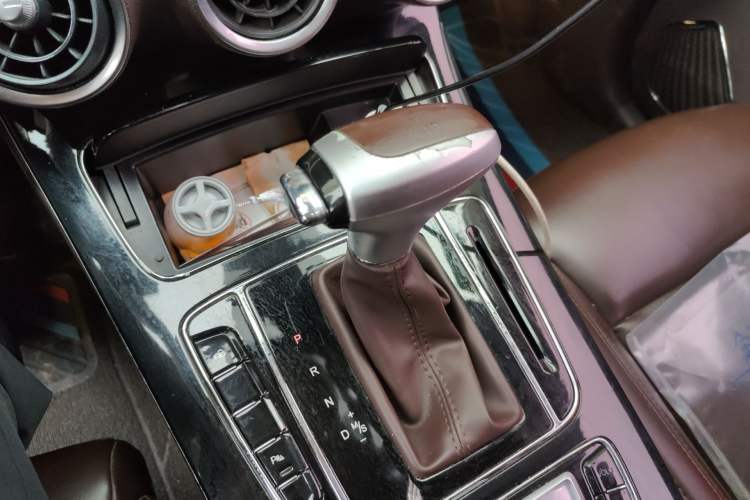 Used Leopaard Mattu 2018 1.6T GDI DCT Prestige Model Gear Lever