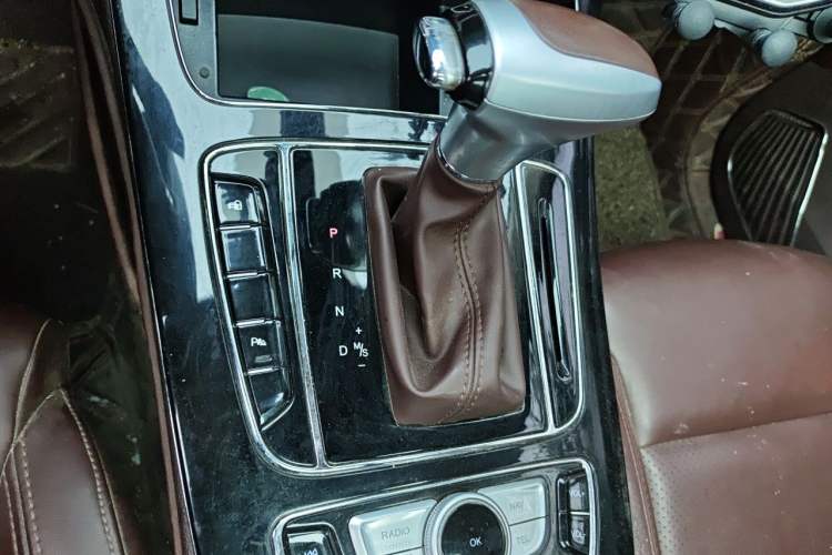 Used Leopaard Mattu 2018 1.6T GDI DCT Prestige Model Gear Lever