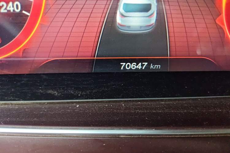 Used Leopaard Mattu 2018 1.6T GDI DCT Prestige Model Odometer Close Up