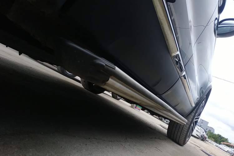 Used Leopaard Mattu 2018 1.6T GDI DCT Elite Model Right Side Sill