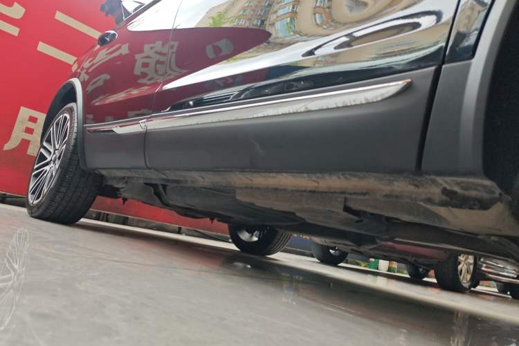 Used Leopaard Mattu 2018 1.6T GDI DCT Elite Model Right Side Sill