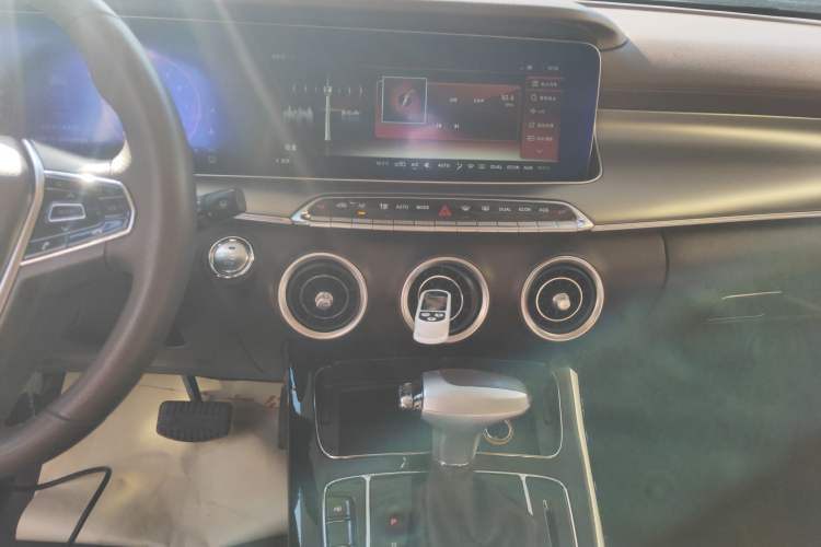 Used Leopaard Mattu 2018 1.6T GDI DCT Prestige Model Audio And AC Panel