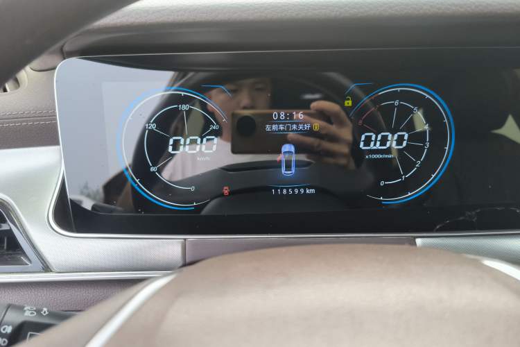 Used Leopaard Mattu 2018 1.6T GDI DCT Comfort Model Odometer Close Up