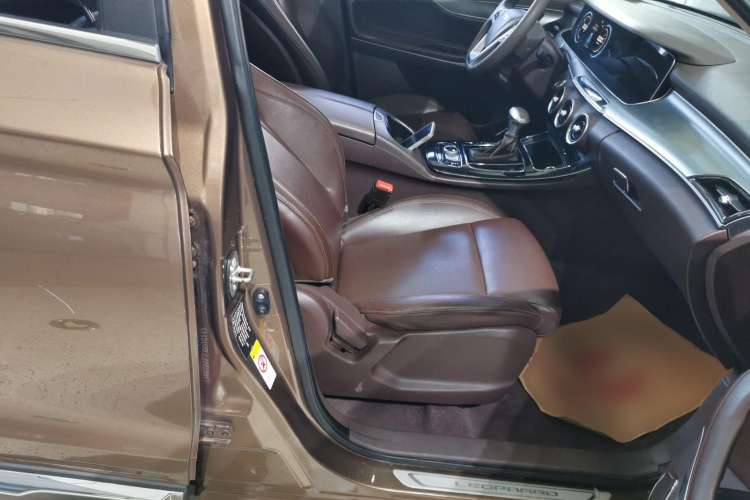 Used Leopaard Mattu 2018 1.6T GDI DCT Elite Model Right Front Seat