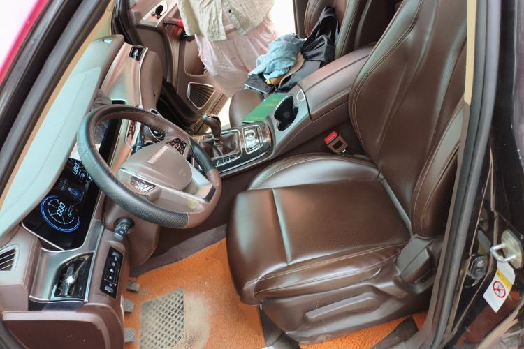 Used Leopaard Mattu 2018 1.6T GDI Manual Elite Model Left Front Seat