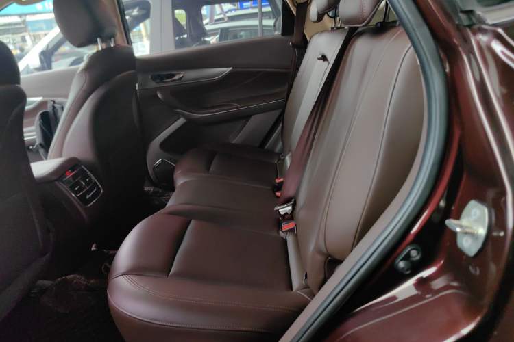 Used Leopaard Mattu 2018 1.6T GDI Manual Elite Model Left Rear Seat