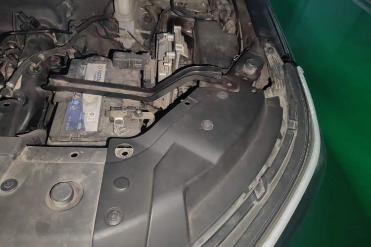 Used Leopaard Mattu 2018 1.6T GDI DCT Luxury Model Engine Bay Left