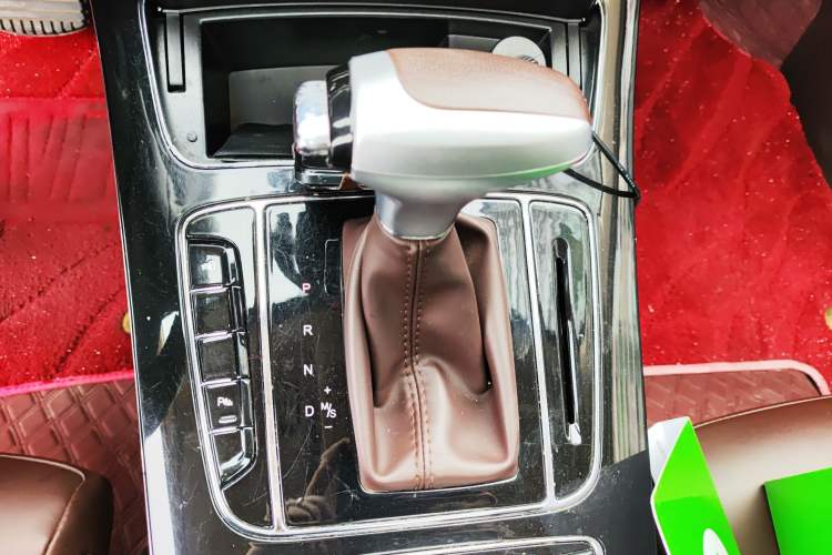 Used Leopaard Mattu 2018 1.6T GDI DCT Elite Model Gear Lever