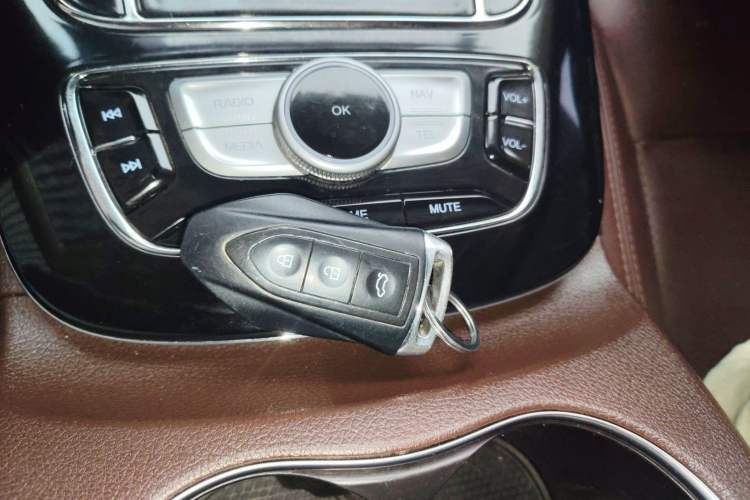 Used Leopaard Mattu 2018 1.6T GDI DCT Elite Model Interior 1