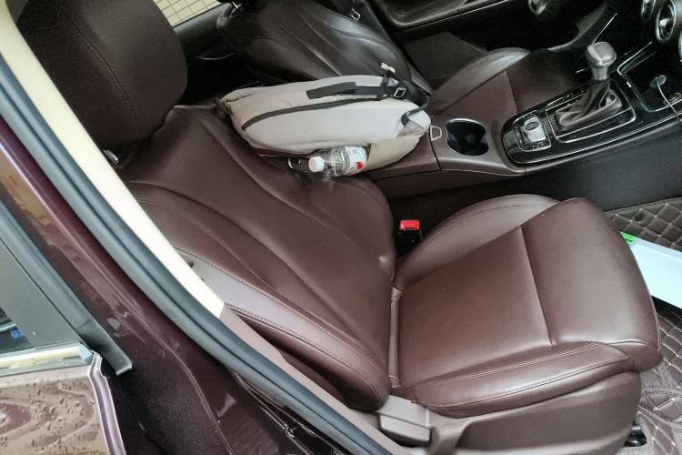 Used Leopaard Mattu 2018 1.6T GDI DCT Elite Model Right Front Seat