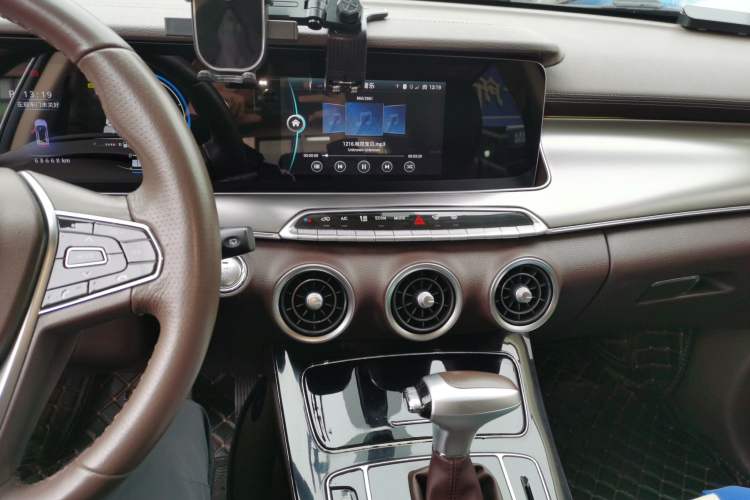 Used Leopaard Mattu 2018 1.6T GDI DCT Elite Model Audio And AC Panel