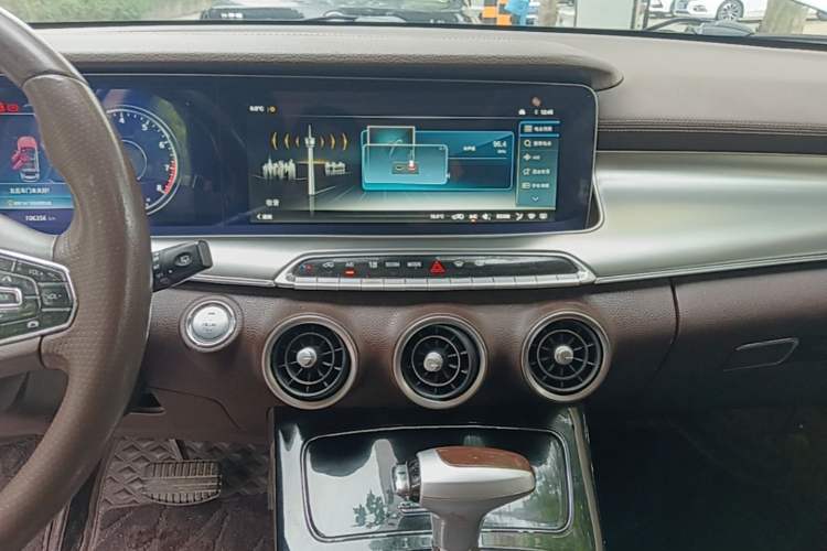 Used Leopaard Mattu 2018 1.6T GDI DCT Luxury Model Audio And AC Panel