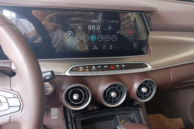 Used Leopaard Mattu 2018 1.6T GDI DCT Elite Model Audio And AC Panel