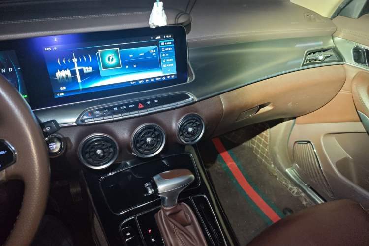 Used Leopaard Mattu 2018 1.6T GDI DCT Luxury Model Audio And AC Panel