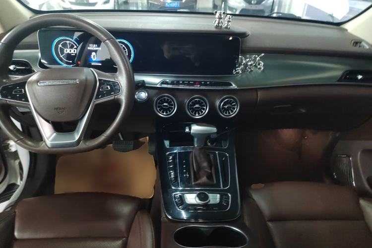 Used Leopaard Mattu 2018 1.6T GDI DCT Elite Model Center Console