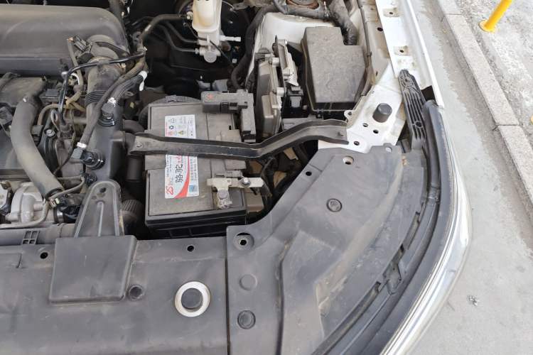Used Leopaard Mattu 2018 1.6T GDI DCT Elite Model Engine Bay Left