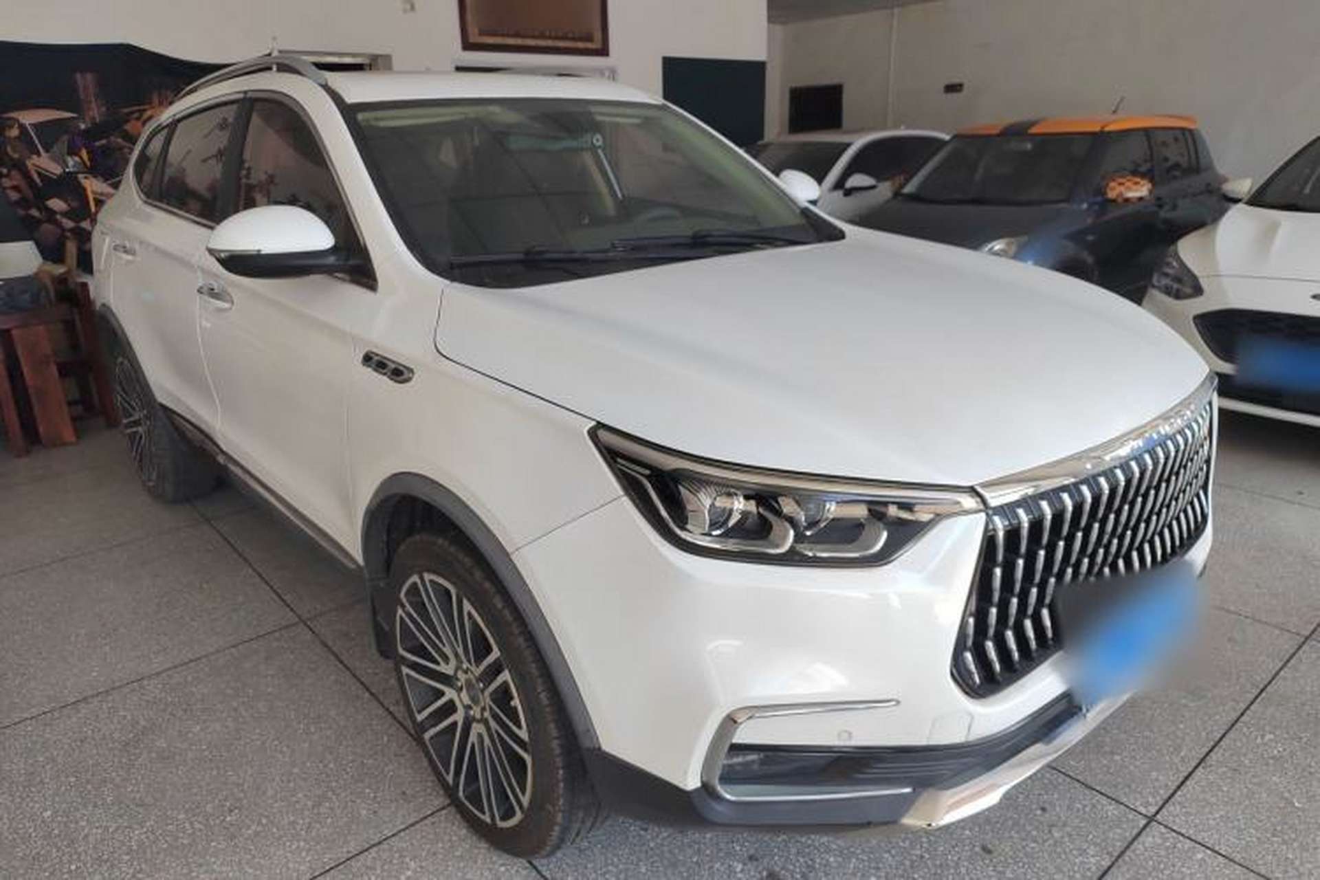 Used Leopaard Mattu 2018 1.6T GDI Manual Elite Model Exterior 2