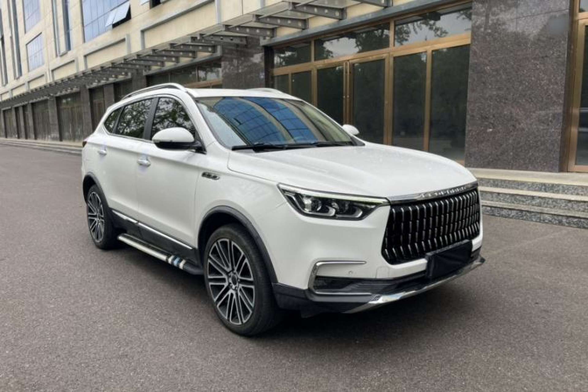 Used Leopaard Mattu 2018 1.6T GDI Manual Elite Model Exterior 6
