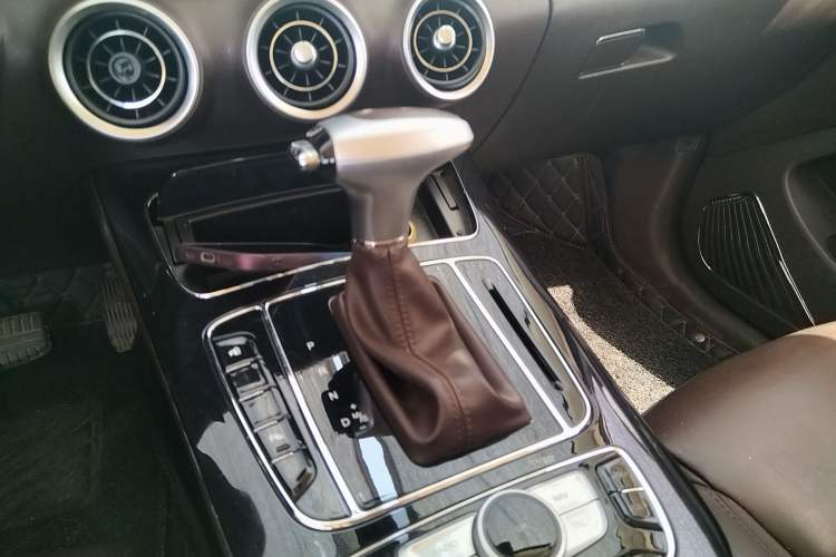 Used Leopaard Mattu 2018 1.6T GDI DCT Elite Model Gear Lever