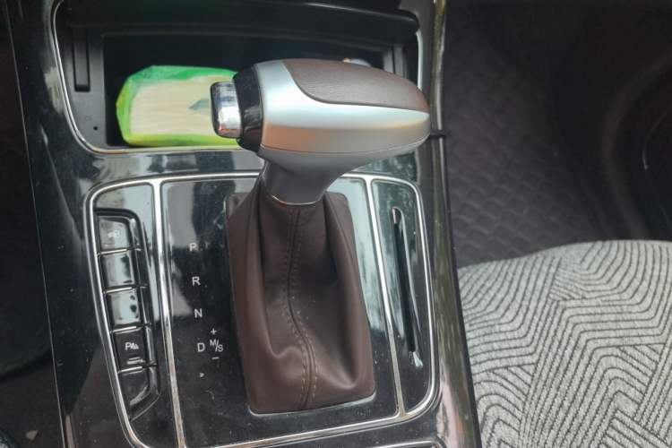 Used Leopaard Mattu 2018 1.6T GDI DCT Elite Model Gear Lever