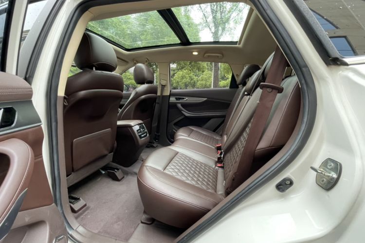 Used Leopaard Mattu 2018 1.6T GDI Manual Elite Model Interior 1