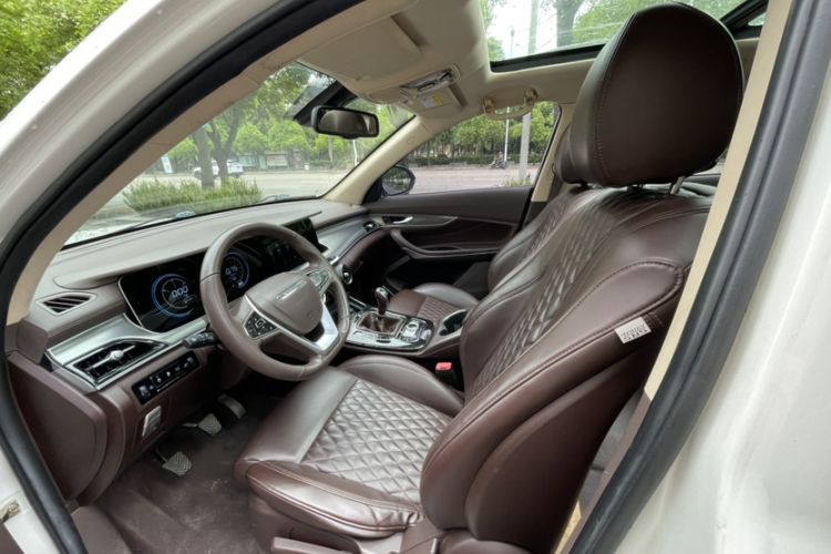 Used Leopaard Mattu 2018 1.6T GDI Manual Elite Model Interior 2