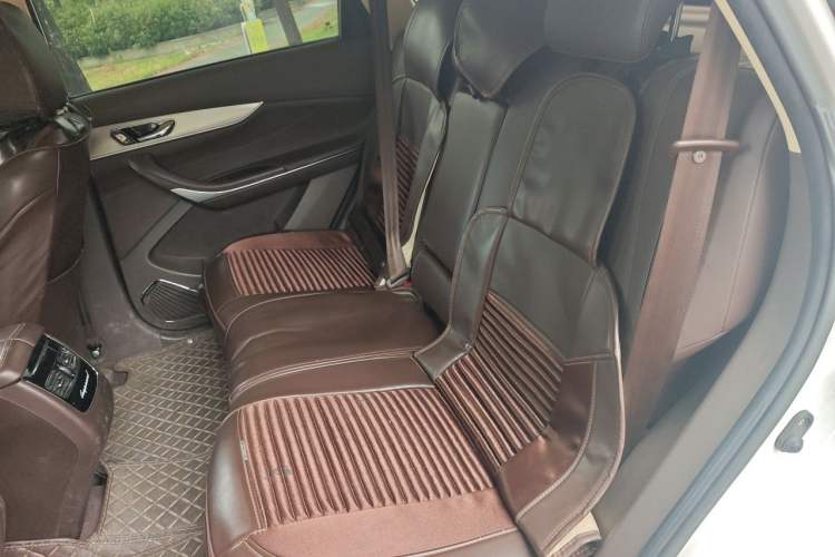 Used Leopaard Mattu 2018 1.6T GDI Manual Elite Model Left Rear Seat