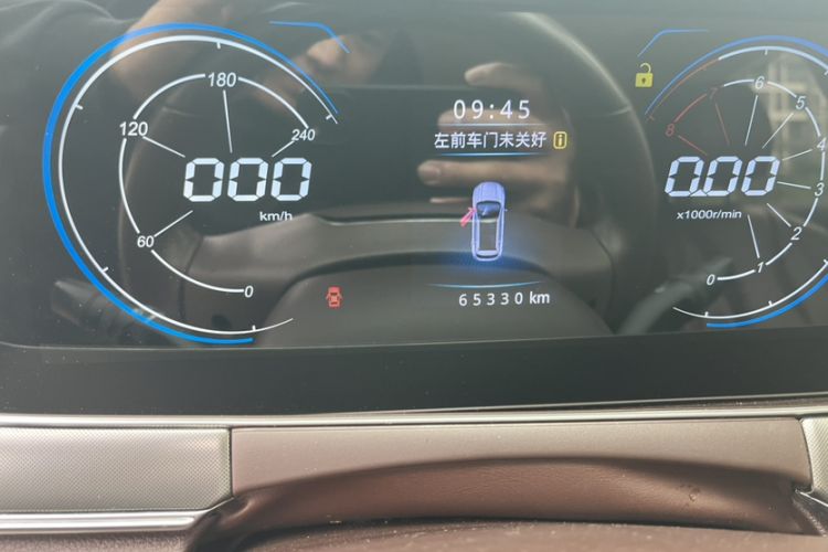 Used Leopaard Mattu 2018 1.6T GDI DCT Elite Model Odometer Close Up