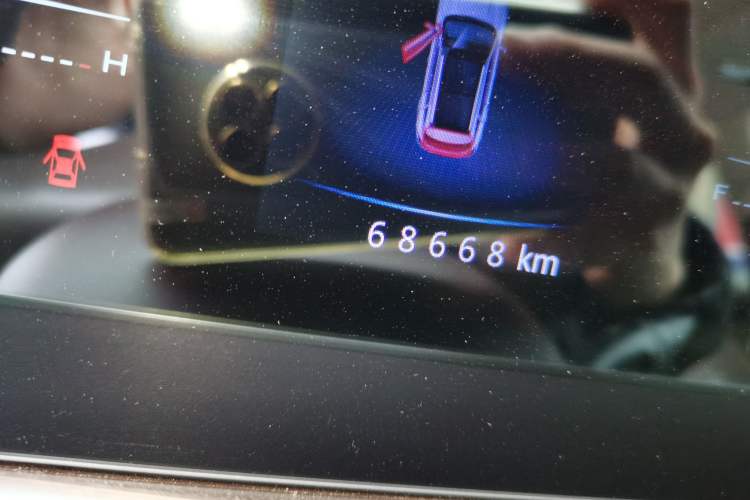 Used Leopaard Mattu 2018 1.6T GDI DCT Elite Model Odometer Close Up