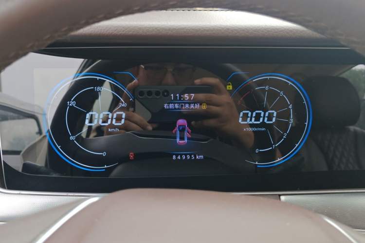 Used Leopaard Mattu 2018 1.6T GDI DCT Elite Model Odometer Close Up
