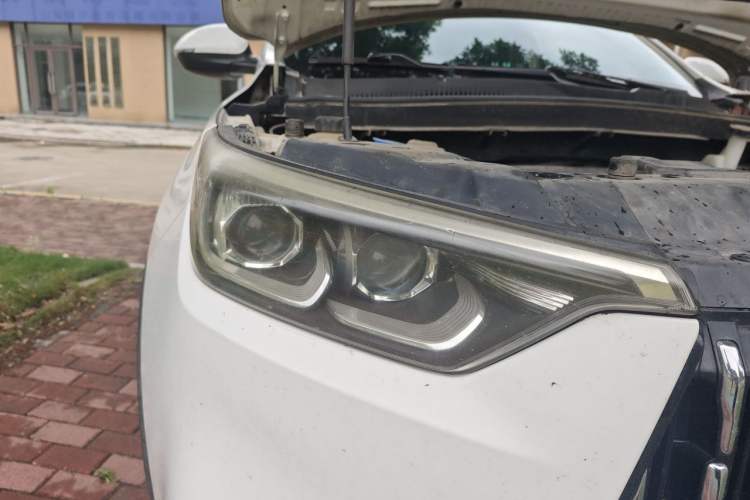 Used Leopaard Mattu 2018 1.6T GDI Manual Elite Model Right Front Headlight