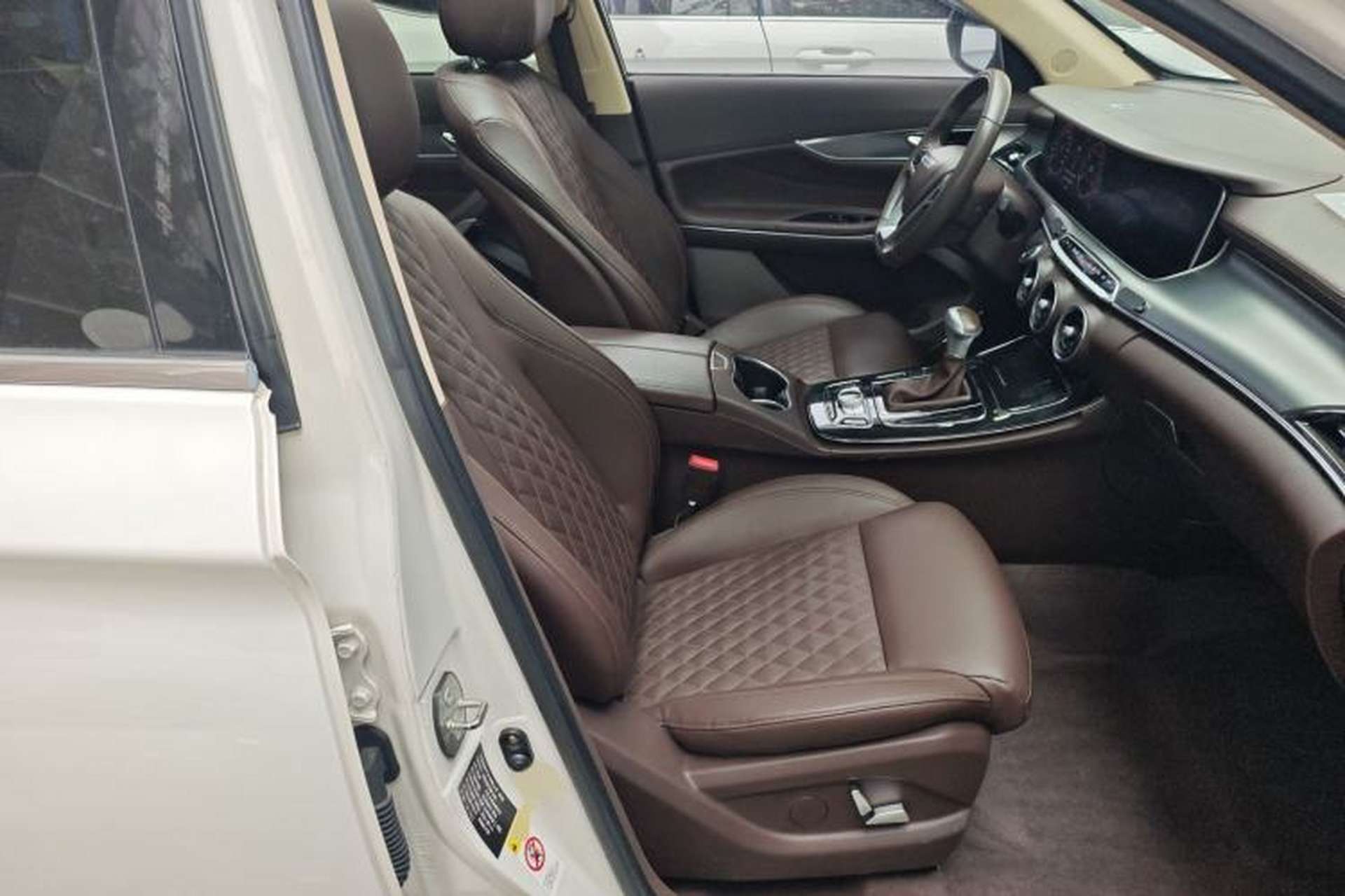 Used Leopaard Mattu 2018 1.6T GDI DCT Prestige Model Right Front Seat