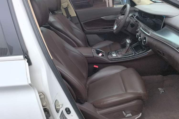 Used Leopaard Mattu 2018 1.6T GDI DCT Prestige Model Right Front Seat