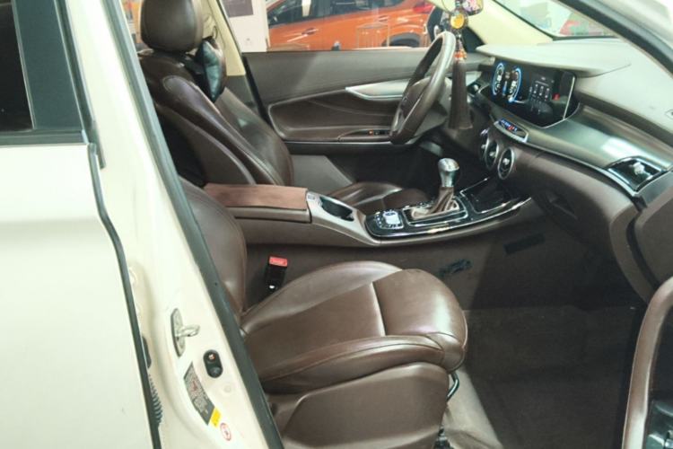 Used Leopaard Mattu 2018 1.6T GDI DCT Elite Model Right Front Seat