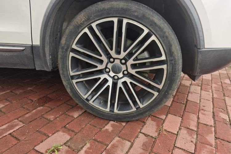 Used Leopaard Mattu 2018 1.6T GDI Manual Elite Model Right Front Wheel Hub
