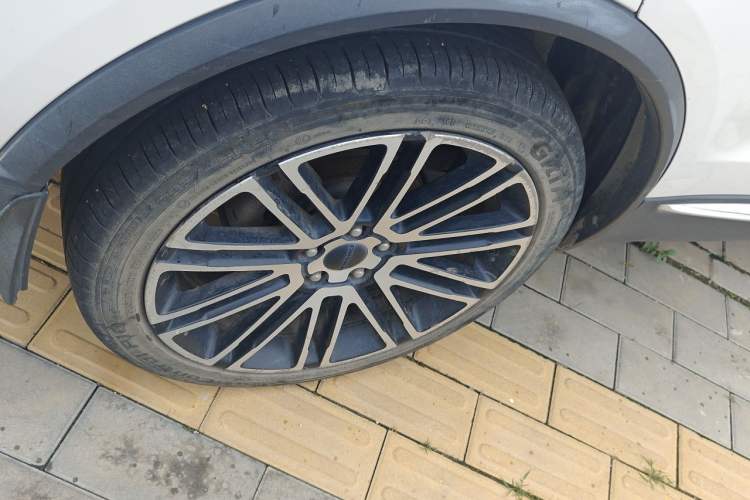 Used Leopaard Mattu 2018 1.6T GDI DCT Elite Model Right Front Wheel Hub