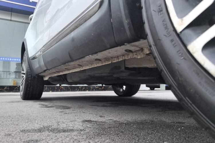 Used Leopaard Mattu 2018 1.6T GDI DCT Prestige Model Right Side Sill