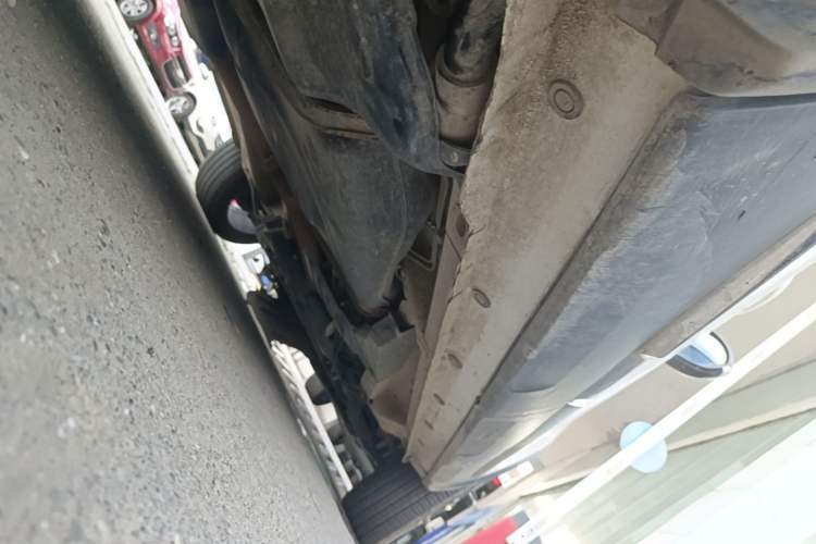 Used Leopaard Mattu 2018 1.6T GDI DCT Prestige Model Right Side Sill