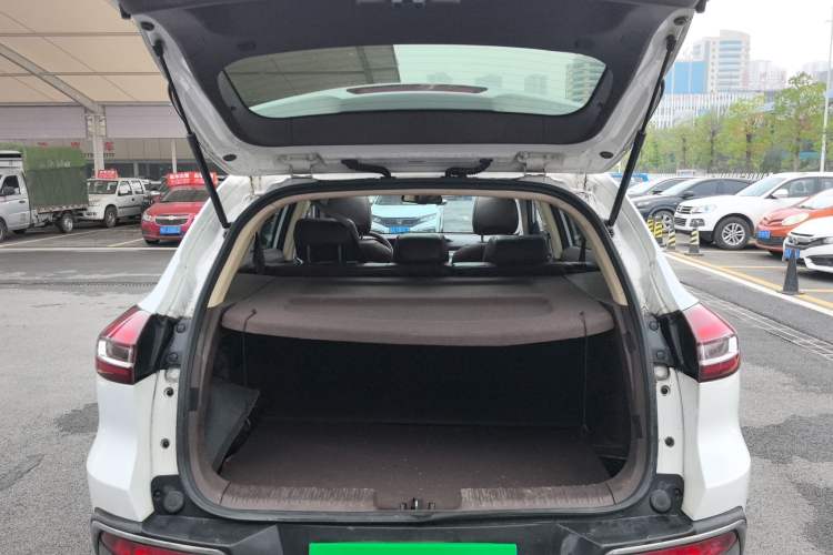 Used Leopaard Mattu 2018 1.6T GDI DCT Prestige Model Trunk
