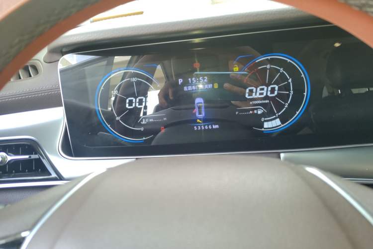 Used Leopaard Mattu 2018 1.6T GDI DCT Elite Model Odometer Close Up